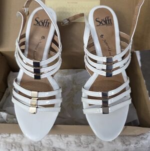 Sofft White Patent Wedges